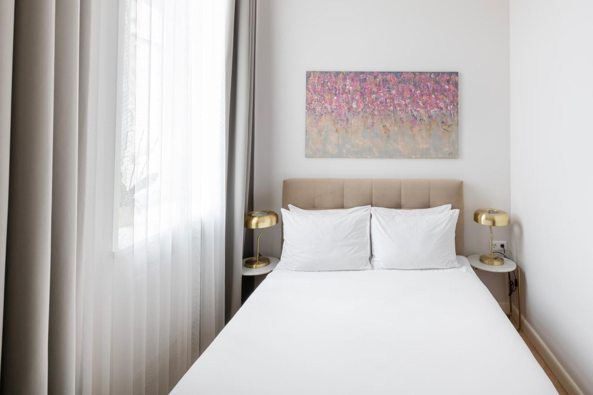 Grand Crown Lejlighedshotel VNO Eksteriør billede